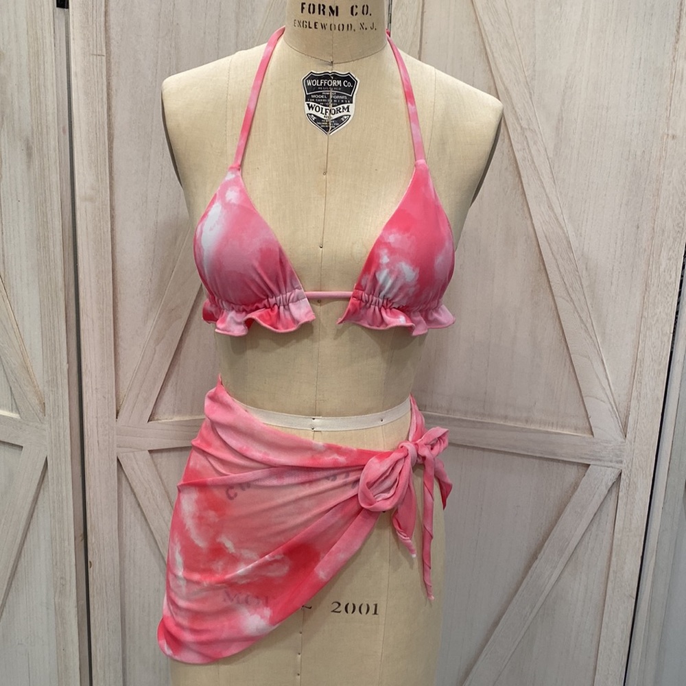 Pink tie-dye bikini with sarong wrap - Picture 5 of 5